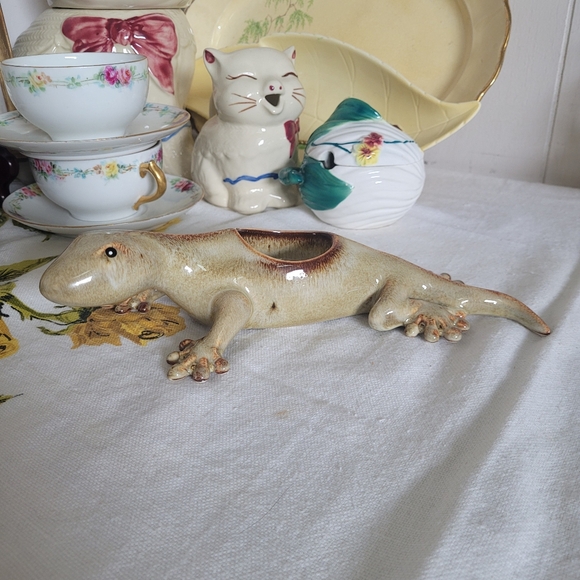 PartyLite Other - Ceramic Lizard Figurine in Beige and Brown - Home Accent (Reposh)